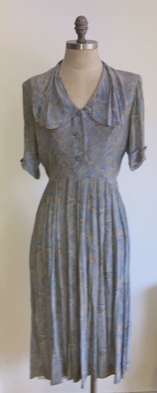 Pretty Floral Vintage 1930/40s Blue/Tan Silk Tea Dress, 19" pit to pit