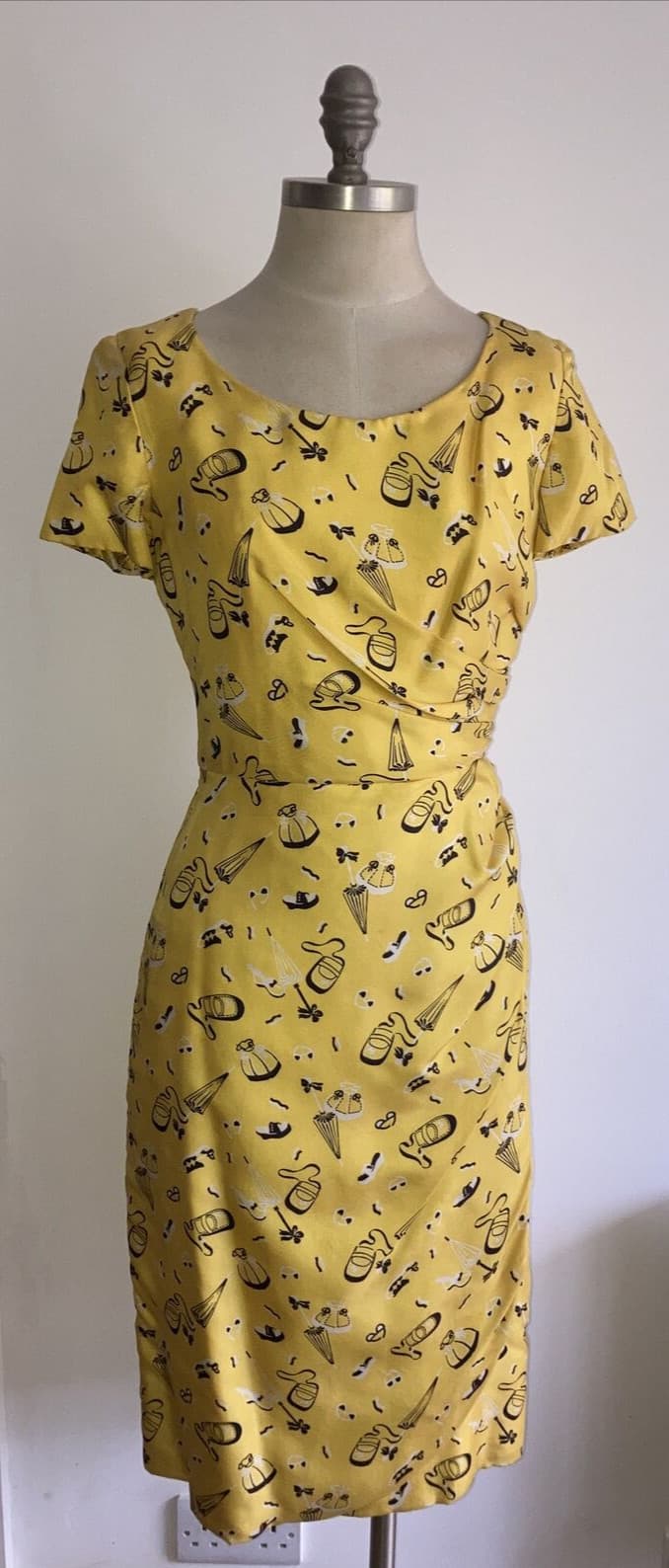 Vintage 1950s Yellow Silk Character Print Lined Tea Dress, 17.5" pit to pit