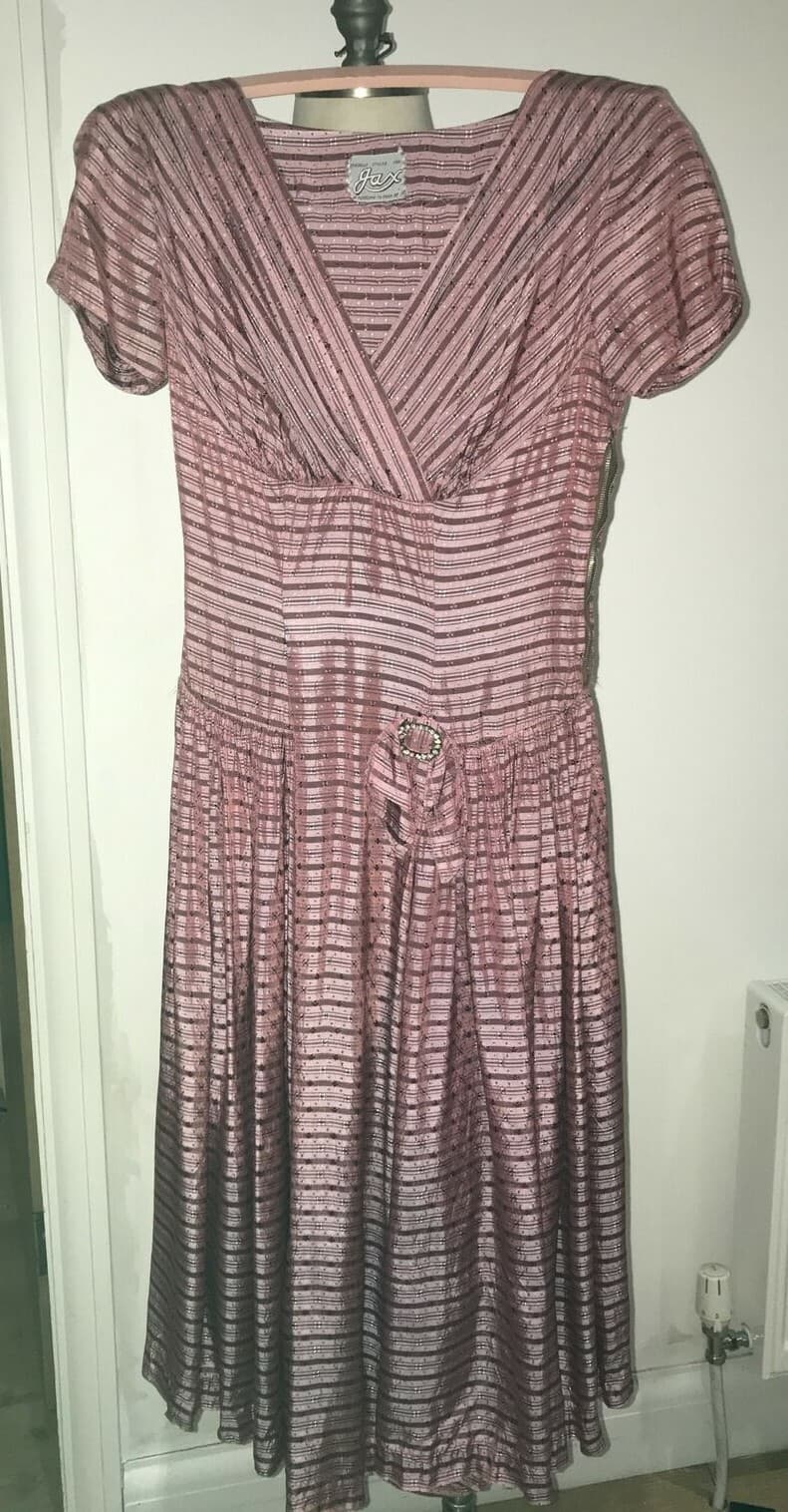 Vintage 1950s  Dress with Bows, Armpit to Armpit 17" approx