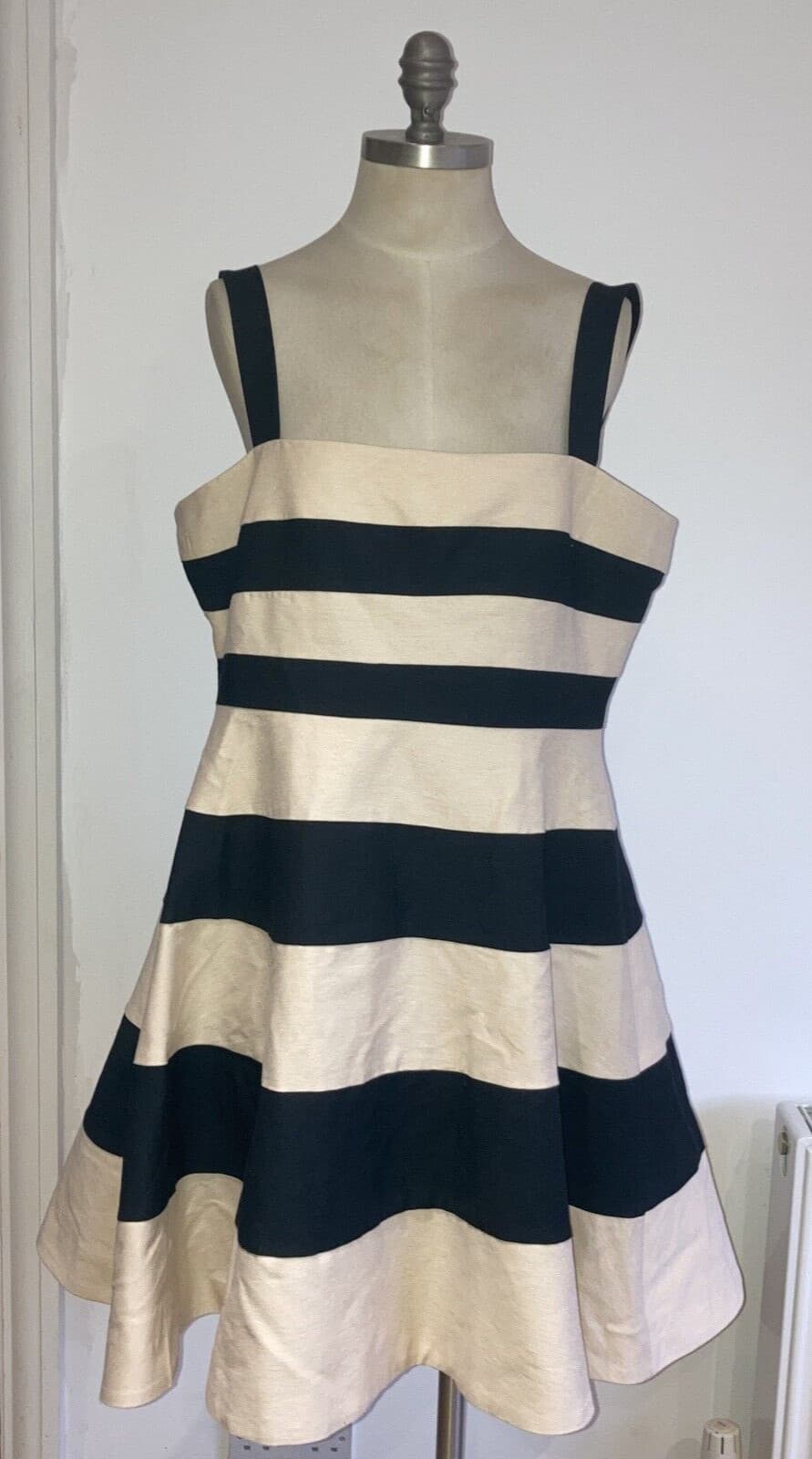 JAEGER Fit & Flare Striped Occasion Dress - Black Beige - 16 - BNWT - RRP £250