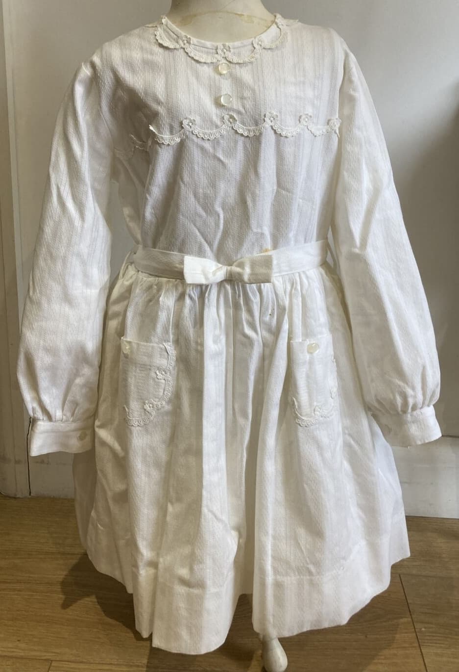 Vintage 1950s/60s Holy Communion Dress, Veil, Headpiece & 2 pairs of Gloves
