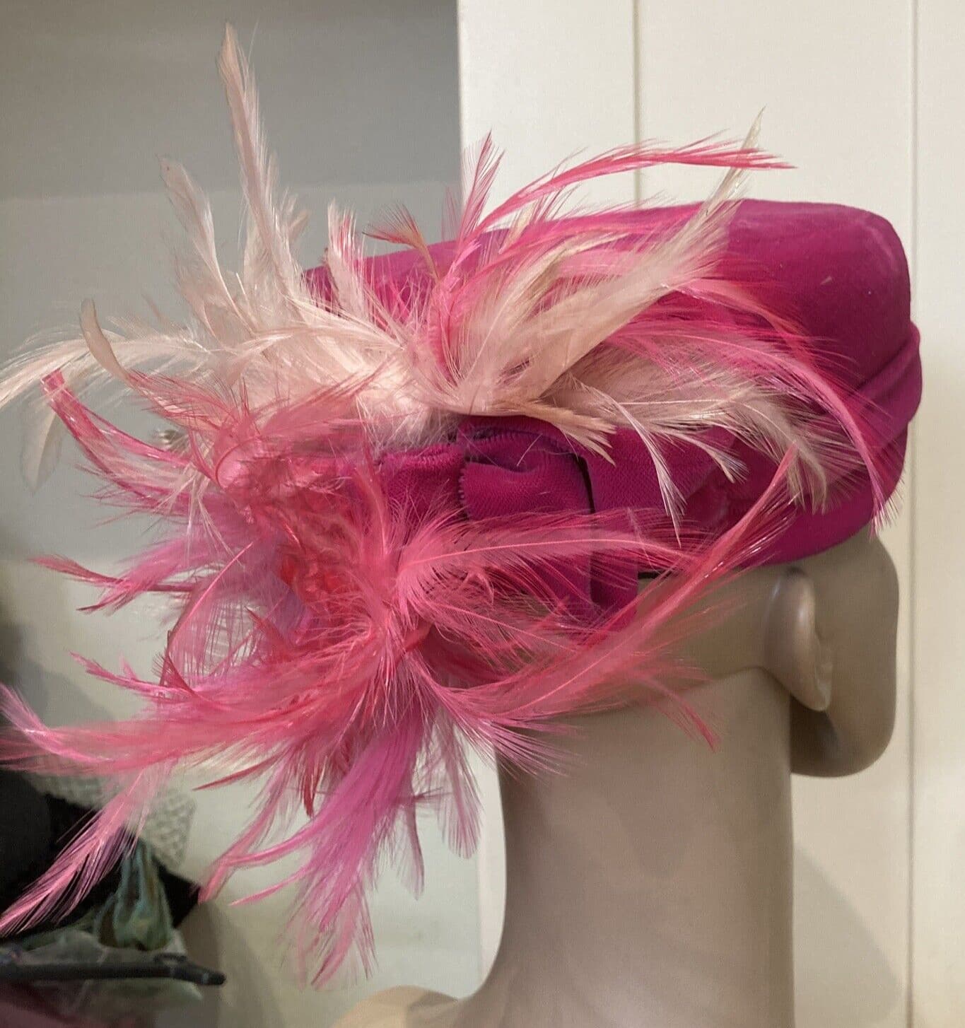 Mr David of Knightsbridge Vintage 1960s/Early 1970s Pink Velvet Hat, Size M