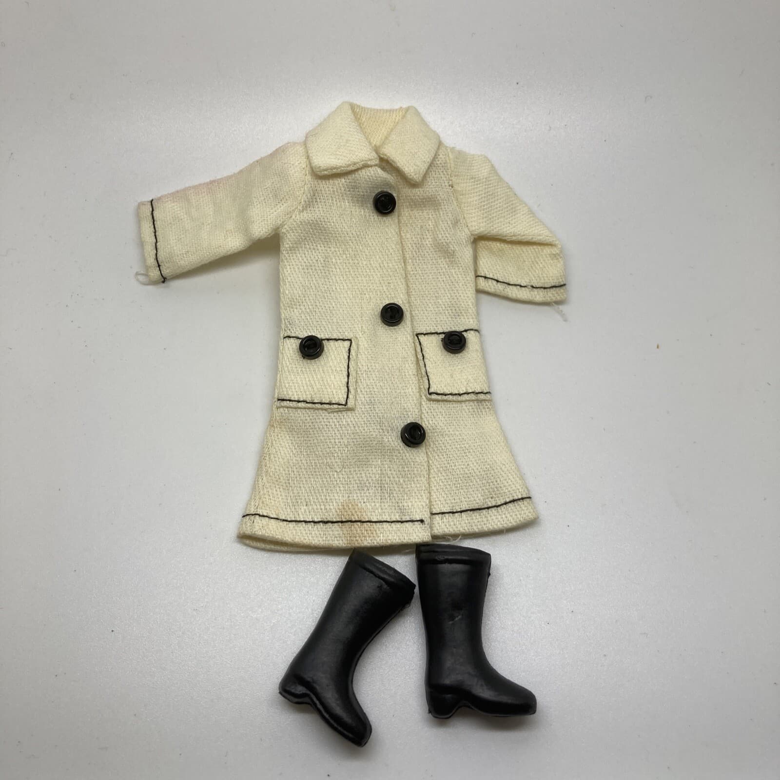 RARE VINTAGE PALITOY PIPPA DOLL Cream Coat & Black Boots