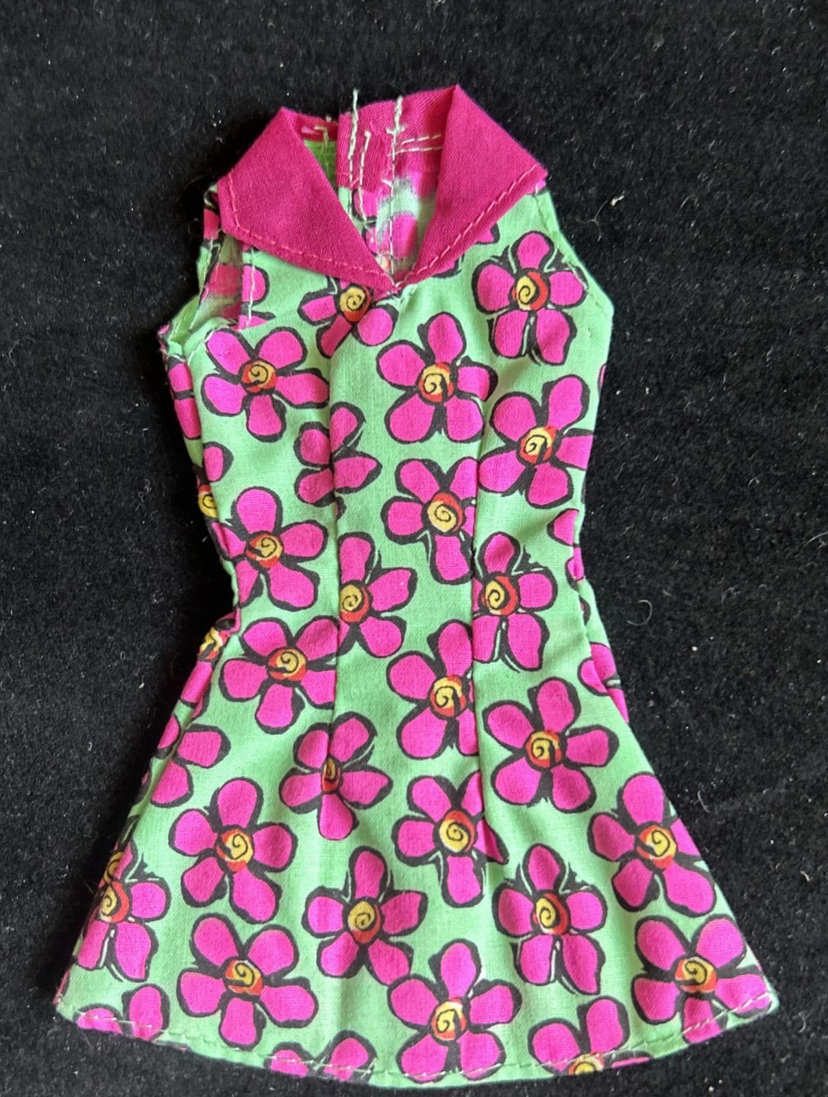 Vintage Fashion Doll Barbie Floral Dress 70s 80s, Mint