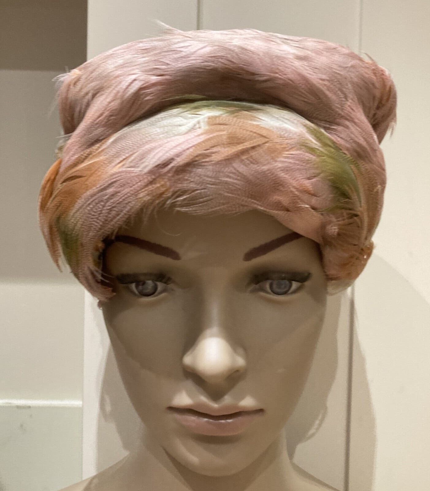 Vintage 1950s Pink/Green Feather Half Hat