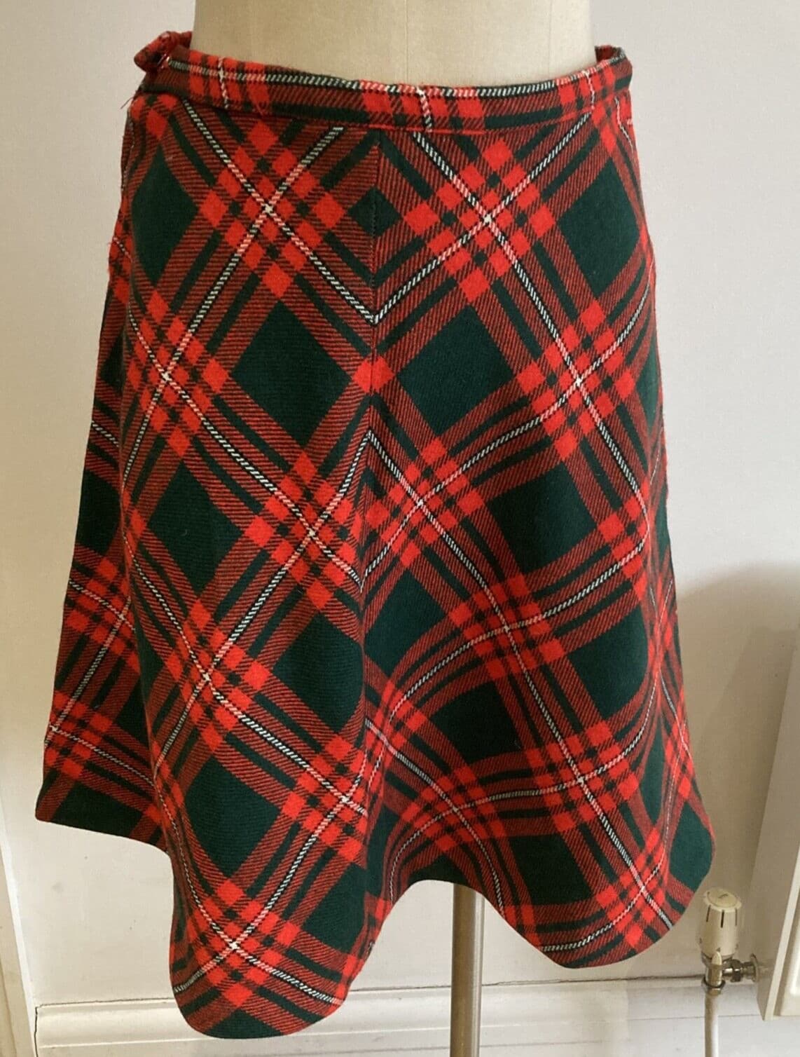 Vintage 1970s Red/Green Tartan Bias Cut Skirt, 14" across waist approximately