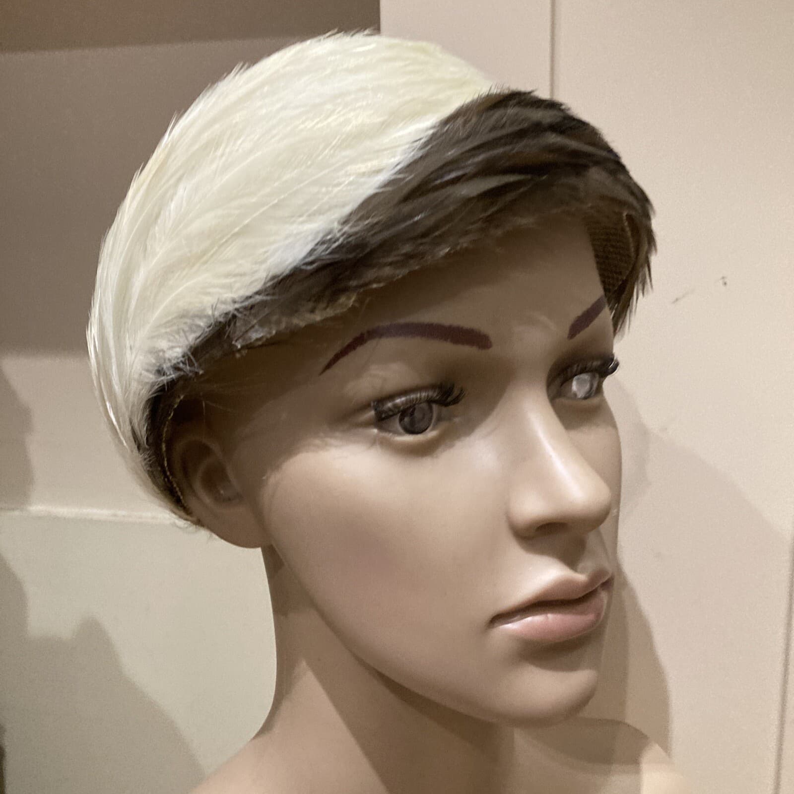Vintage 1950s Cream/Brown Feather Hat