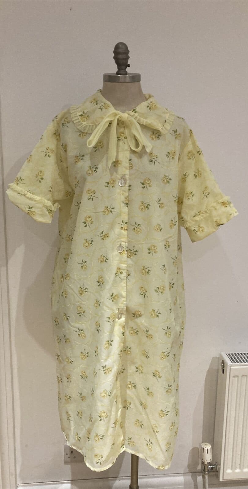 1960s/70s Nightgown/Negligee/Housecoat, Lemon Floral Print