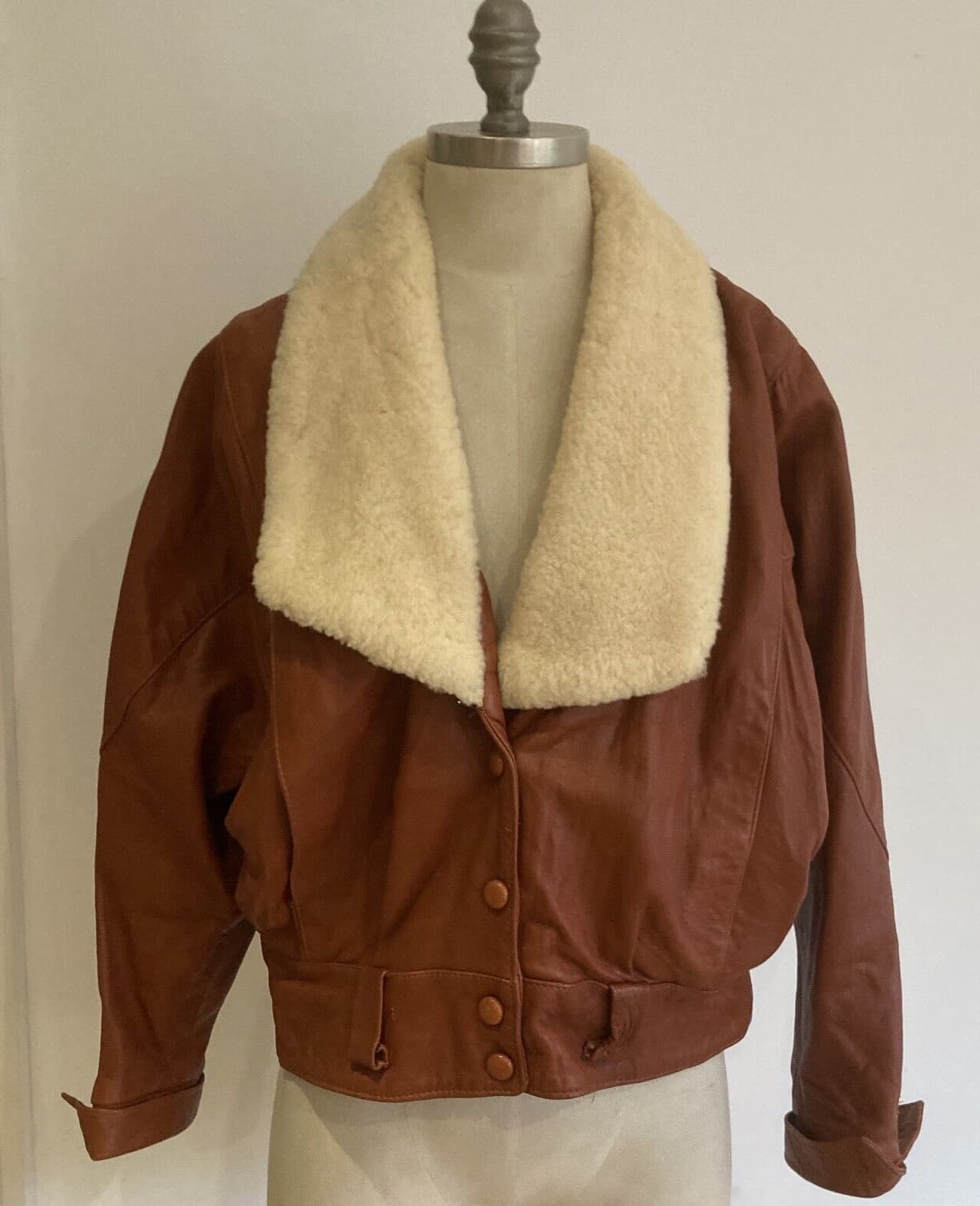 VINTAGE TAN 1970s LEATHER JACKET WITH SHEARLING COLLAR, SIZE L