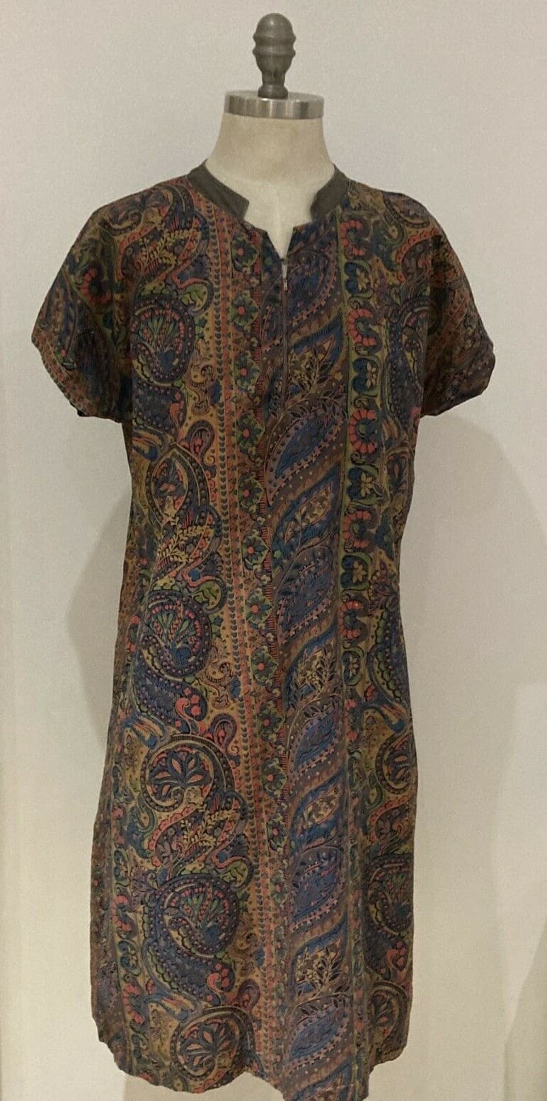 Vintage Paisley Print Dress with Metal Front Zip, Armpit to Armpit 22" approx.