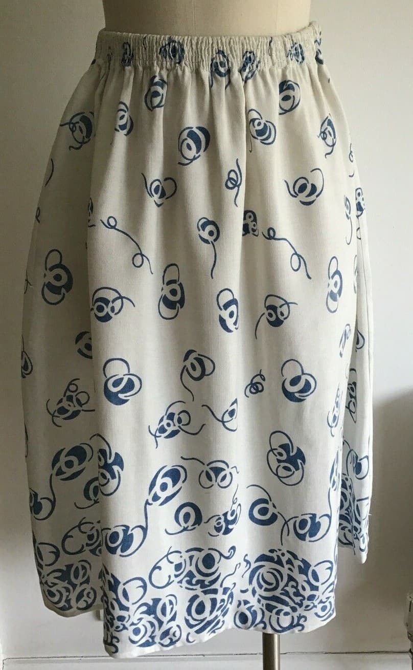 TRUE VINTAGE 1930s White Skirt with Blue Print, 13" across waist (unstretched)