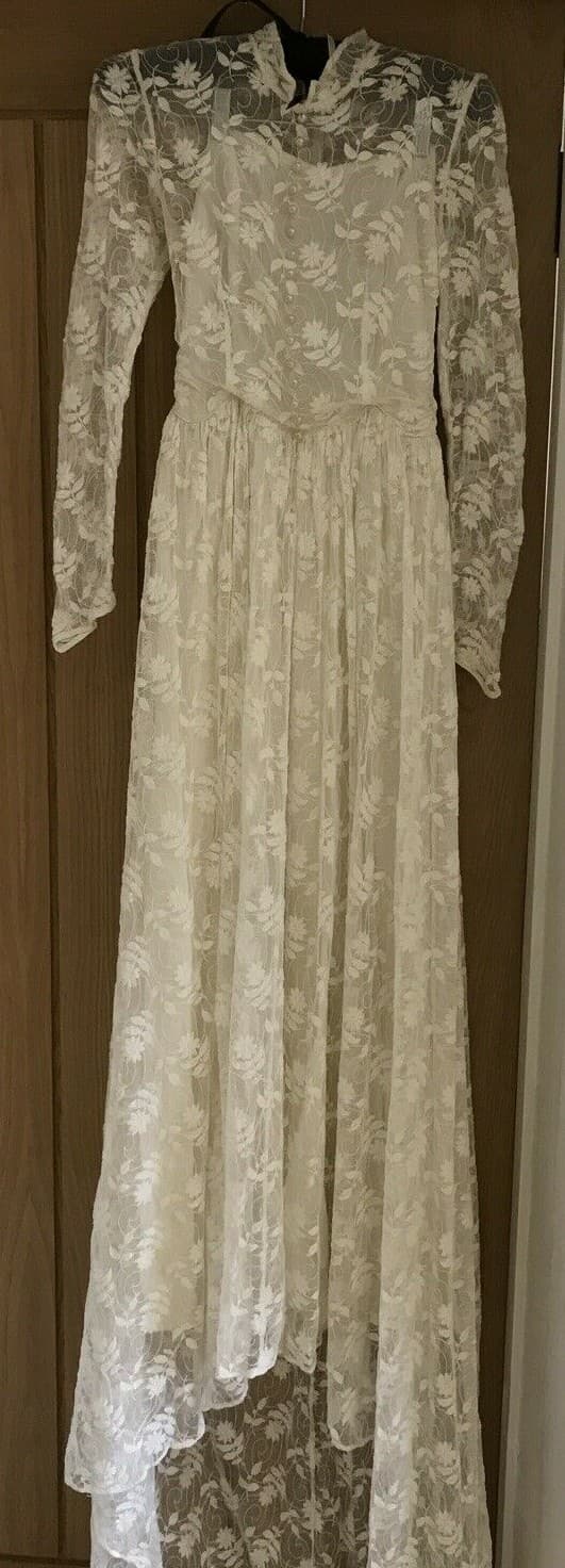 True Vintage 1940s/50s Ivory Lace Wedding Dress, 16" armpit to armpit approx.