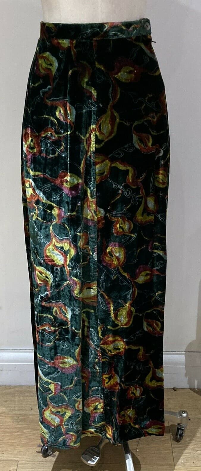 RARE VINTAGE 1960s/70s TRAVERS TEMPOS LONDON LONG VELVET SKIRT