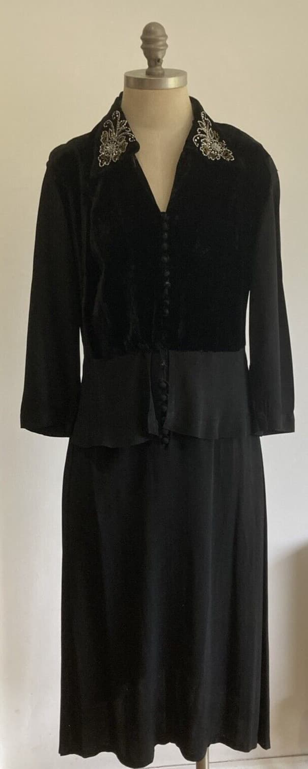 Vintage 1930s Black Dress, Silk Velvet Bodice/Beaded Collar, 18" pit to pit