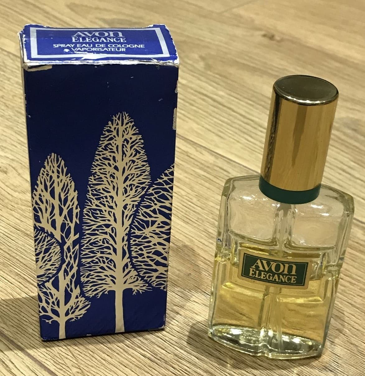 Retro Vintage Boxed Avon "Elegance"  Spray Eau de Cologne c1970s