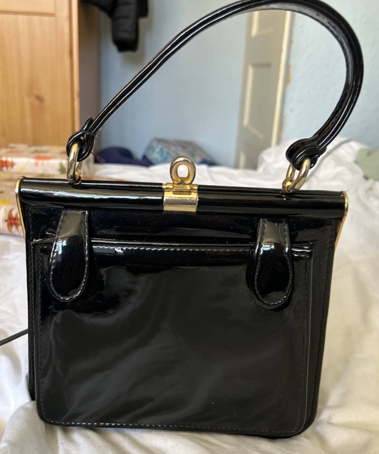 True Vintage 1960s Black Patent Bag, Red Lining, VGC