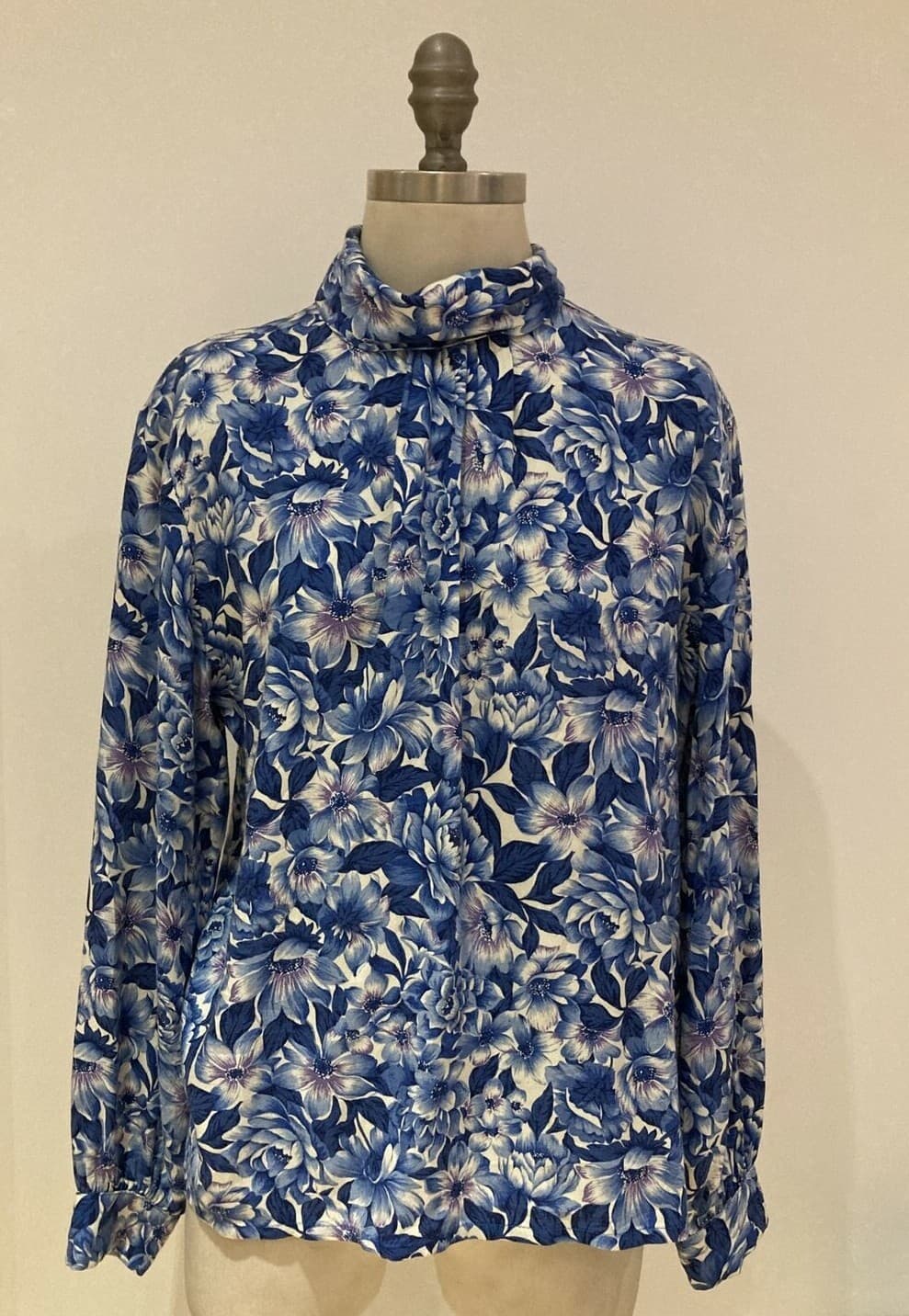 Vintage 1970s/80s Floral Blouse/Shirt from Beyond Retro - 22" Armpit to Armpit