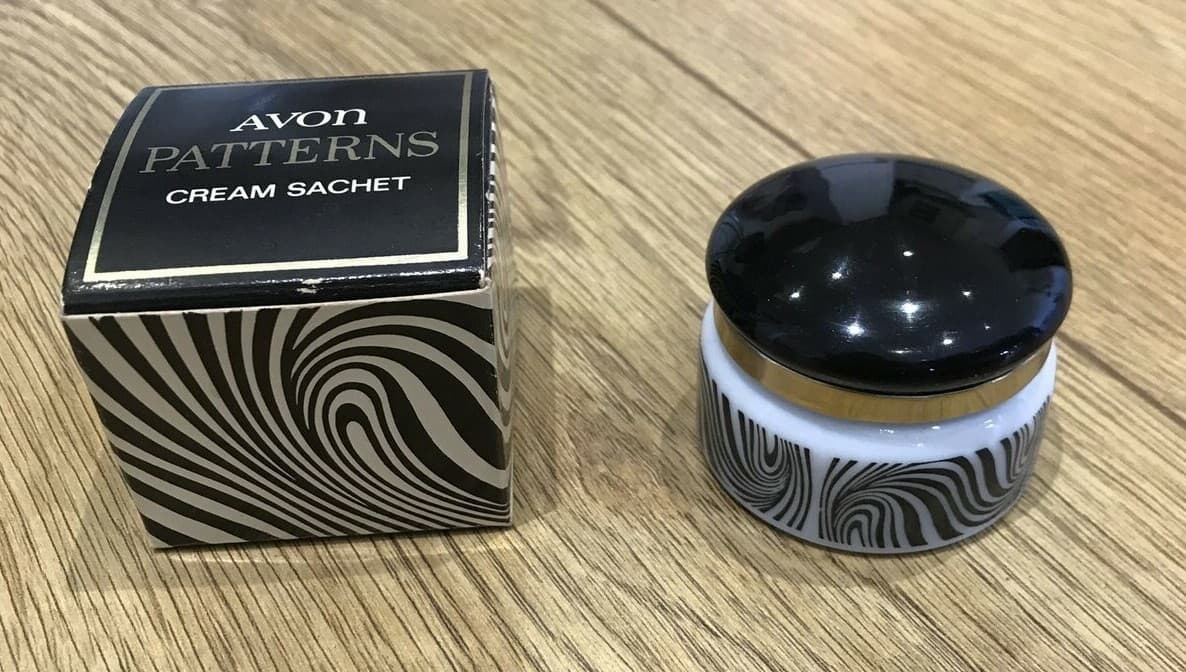 Rare Vintage Avon "Patterns" Cream Sachet, 19g, Boxed, circa 1969