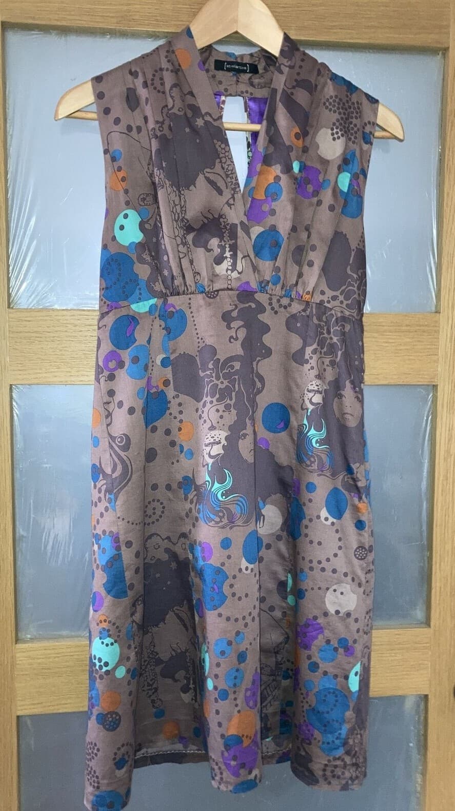 Vintage 1960s Face Print Style Shift Dress, 17" from armpit to armpit, Goodwood?