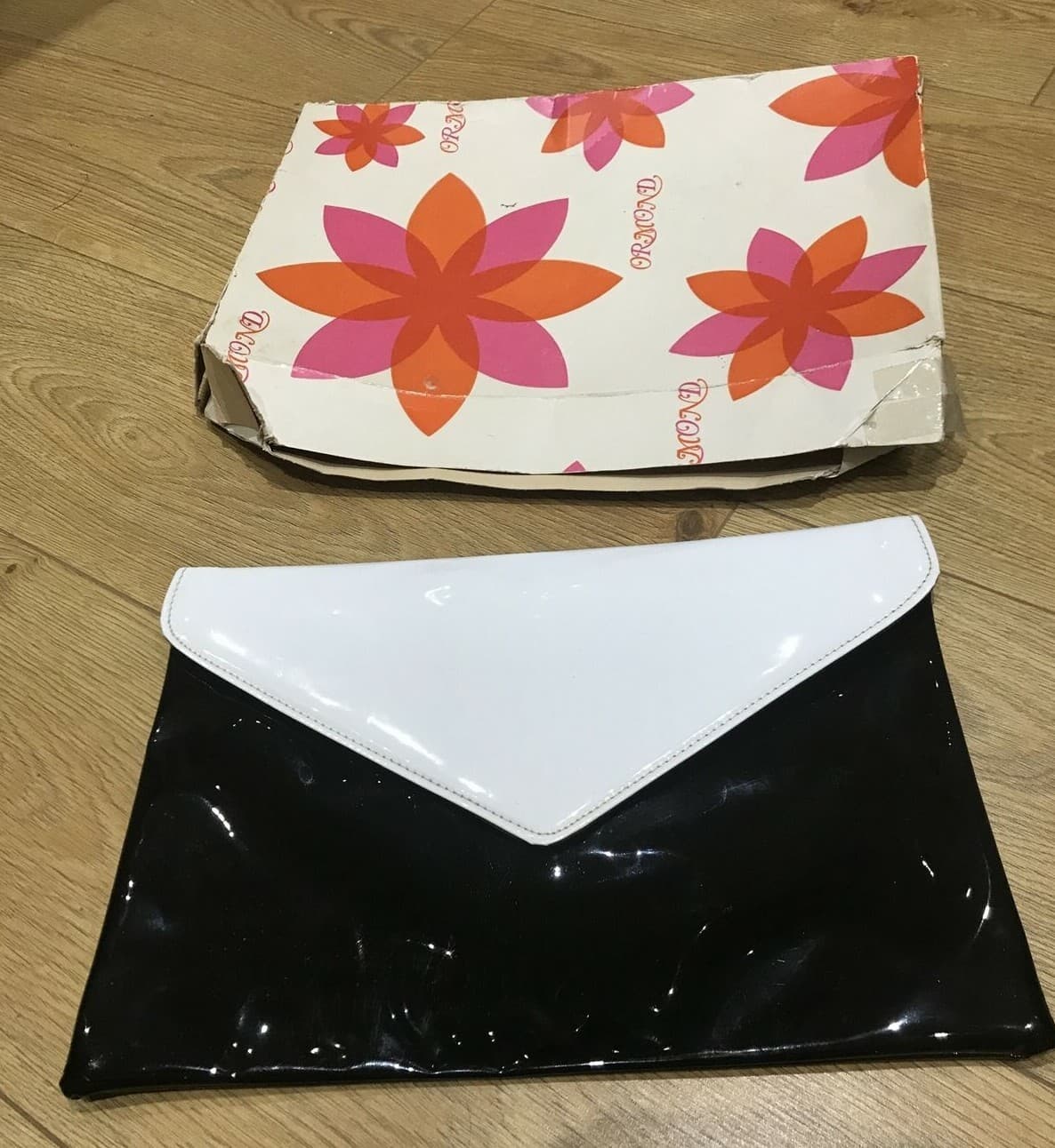 True Vintage 1970s Large Black & White Envelope Clutch Bag, Mod/Northern Soul