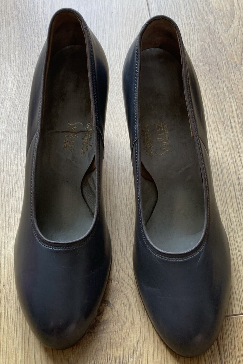 Vintage Ladies 1940s/1950s?  Grey All Leather  Shoes, Smallish Size 7B, Goodwood