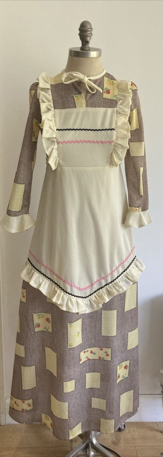 1970s Vintage Rare "Diolen" Patchwork Print Dress, 16.5" pit to pit